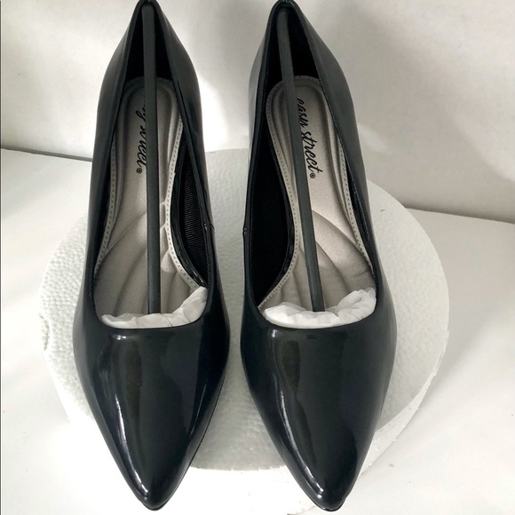 𝅺Easy Street Pointe Black Patent Pumps Heels NEW - Picture 3 of 6
